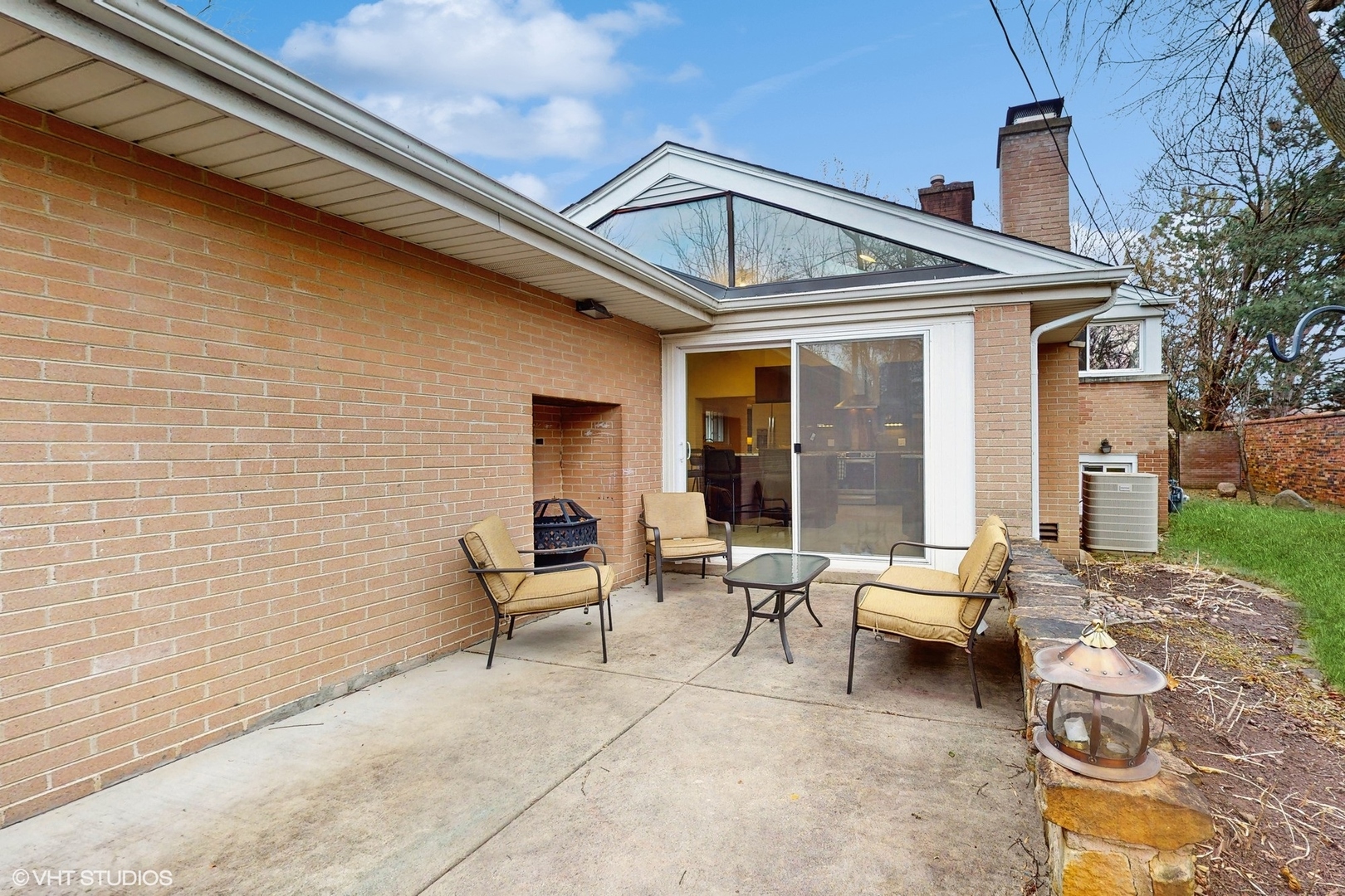 9238 Forestview Road Evanston, IL 60203 - Photo 21 of 26 Gallery Image 21