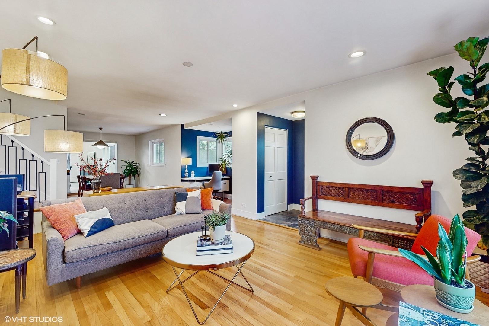 9238 Forestview Road Evanston, IL 60203 - Photo 4 of 26 Gallery Image 4