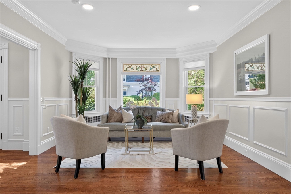 33 Linden Street Wellesley, MA 02482 - Photo 6 of 25