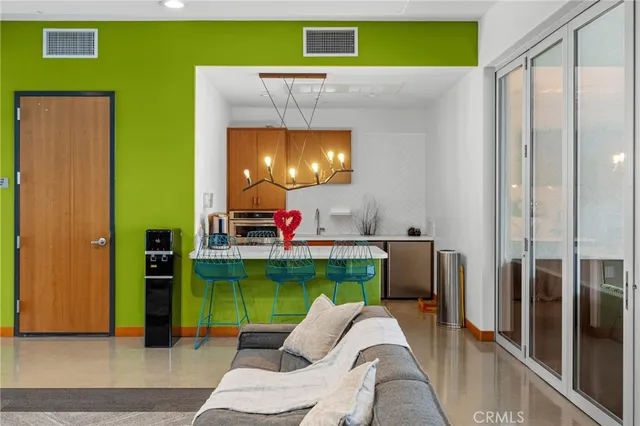 $820 | 1831 Northpark Boulevard West, Unit 501, San Bernardino, CA 92407