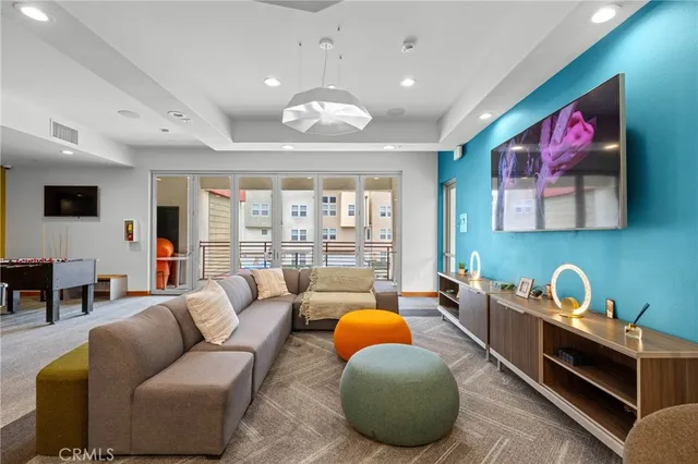 $820 | 1831 Northpark Boulevard West, Unit 501, San Bernardino, CA 92407