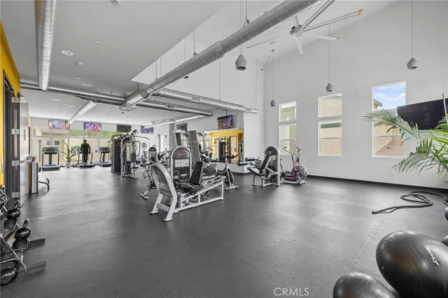 $820 | 1831 Northpark Boulevard West, Unit 501, San Bernardino, CA 92407