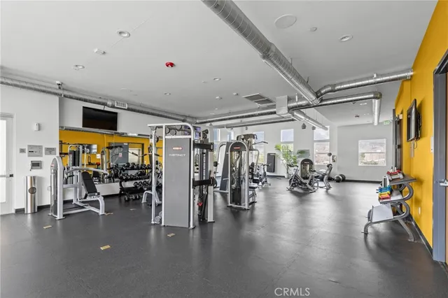 $820 | 1831 Northpark Boulevard West, Unit 501, San Bernardino, CA 92407