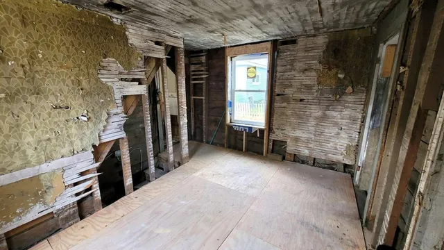 $149,000 | 30 Elm Street, Old Town, ME 04468