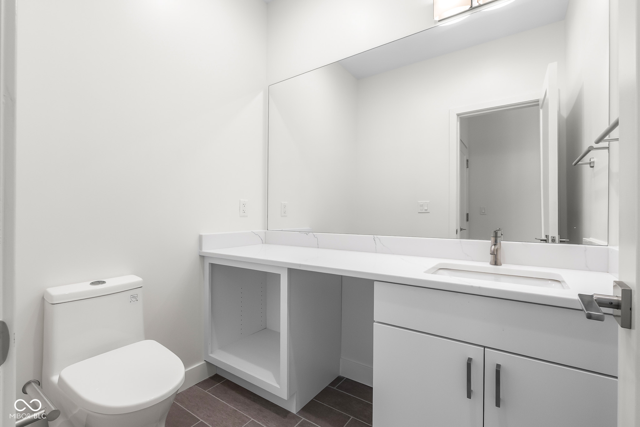 822 7th Street Columbus, IN 47201 - Photo 16 of 41