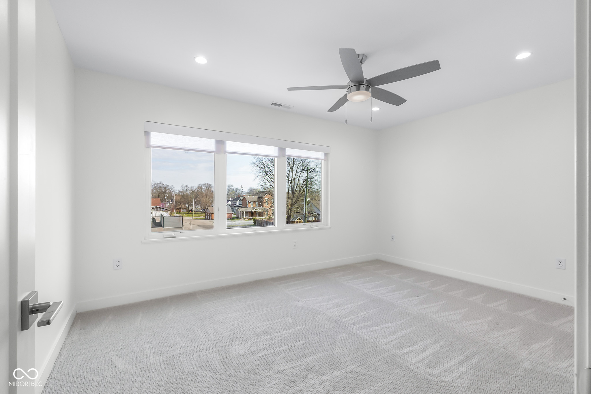 822 7th Street Columbus, IN 47201 - Photo 33 of 41