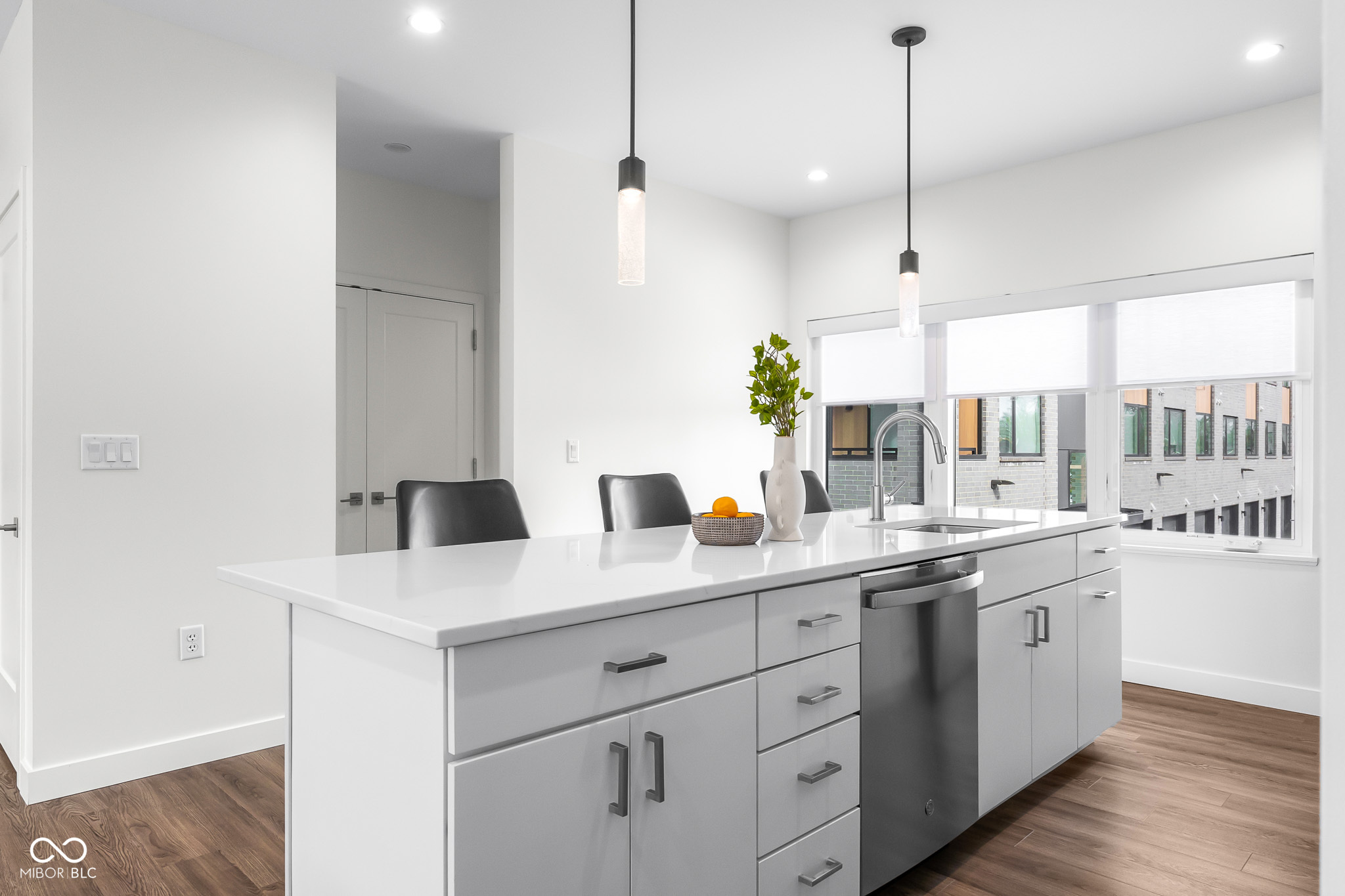 822 7th Street Columbus, IN 47201 - Photo 10 of 41