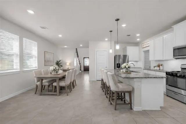 $350,000 | 17554 Rosette Grass Drive, Conroe, TX 77385