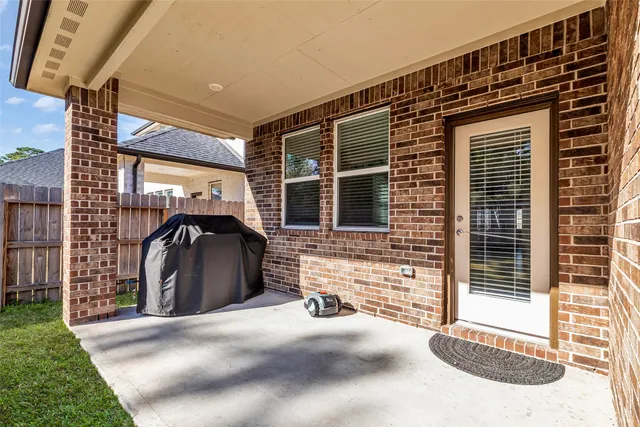 $350,000 | 17554 Rosette Grass Drive, Conroe, TX 77385