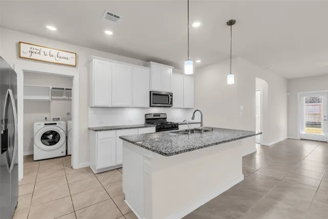 $350,000 | 17554 Rosette Grass Drive, Conroe, TX 77385