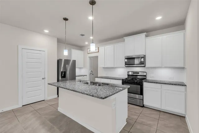 $350,000 | 17554 Rosette Grass Drive, Conroe, TX 77385