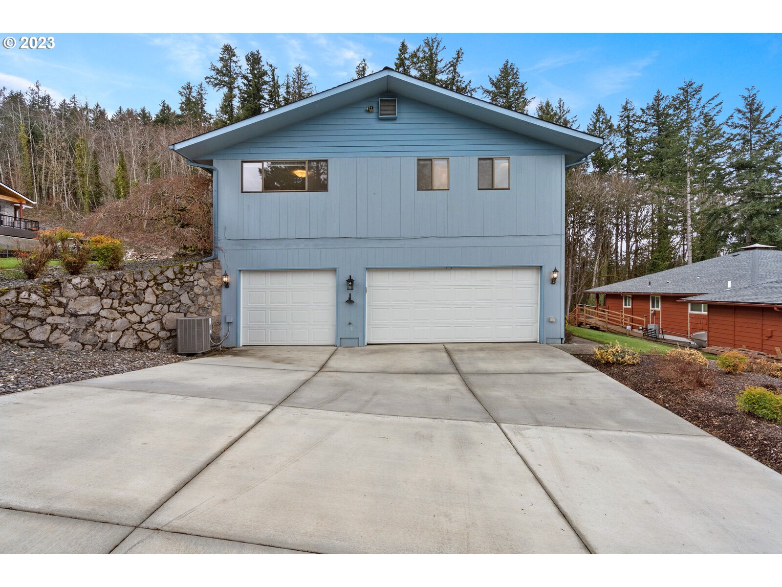 2210 Northwest Benton Street Camas, WA 98607 - Photo 3 of 32 Driveway