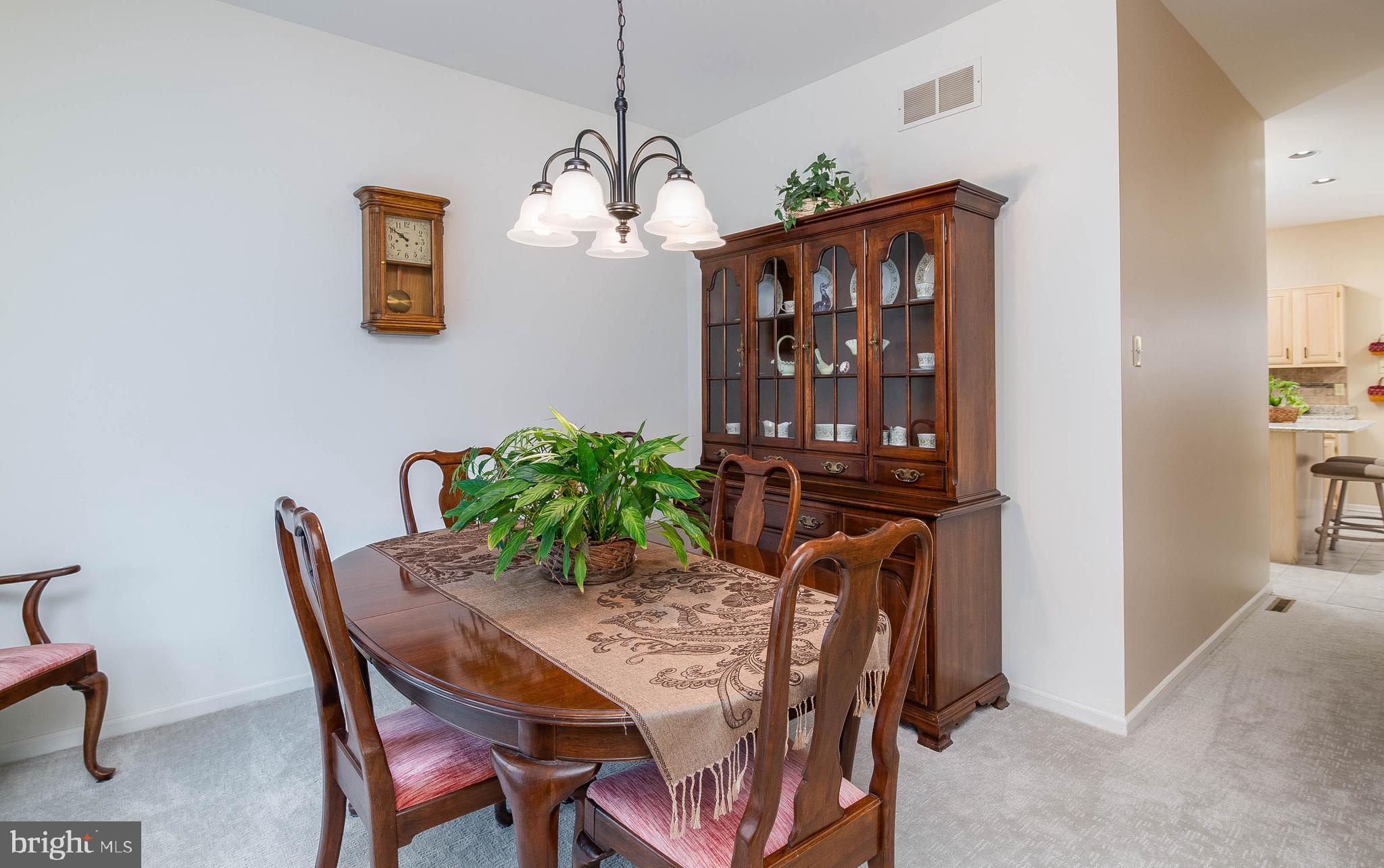 1173 Cedar Top Road Reading, PA 19607 - Photo 7 of 34 Dining Room