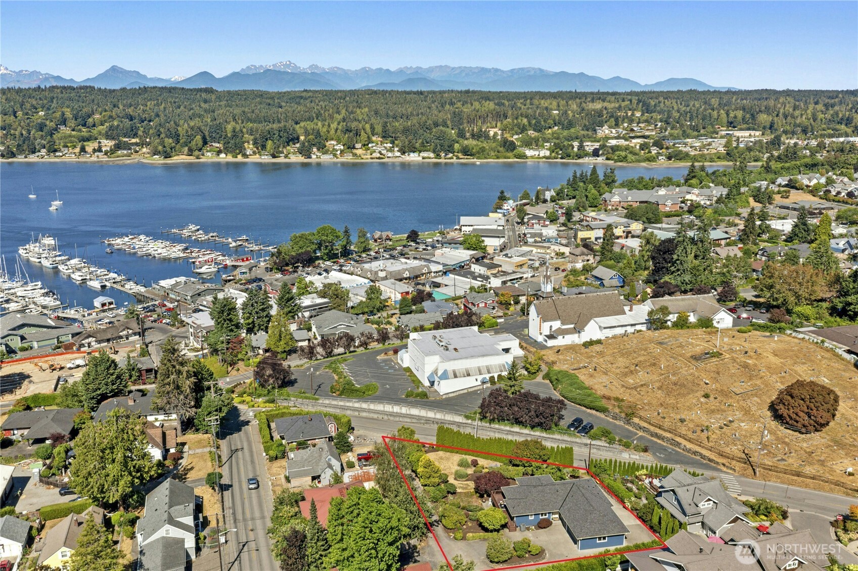 493 Northeast Lincoln Road Poulsbo, WA 98370 - Photo 16 of 32 Gallery Image 16