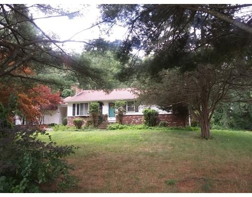 376 Thompson Road Webster, MA 01570 - Photo 3 of 13