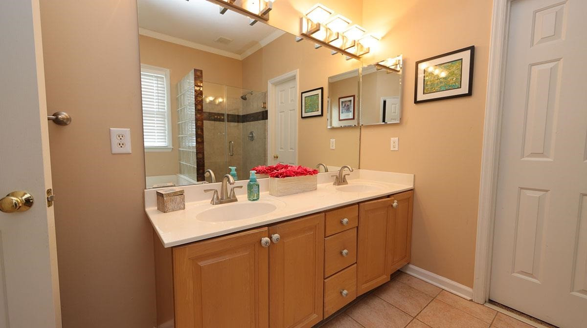 12337 Amoretto Way Raleigh, NC 27613 - Photo 9 of 15 Photo 9