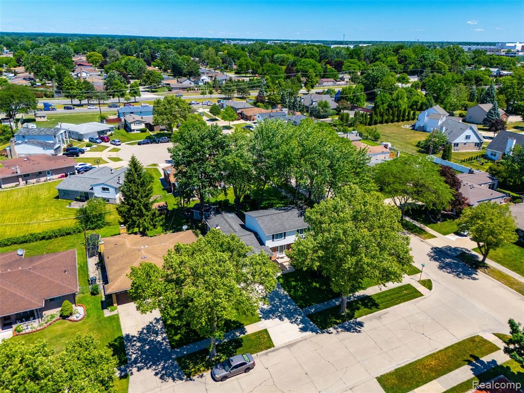 5159 Lewis Drive Sterling Heights, MI 48310 - Photo 12 of 46