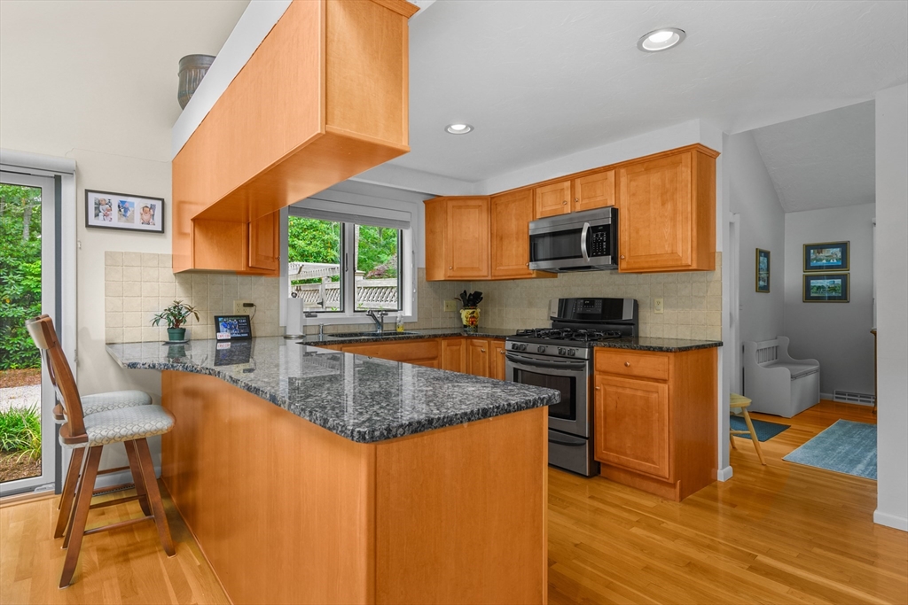 23 Topping Lift Mashpee, MA 02649 - Photo 16 of 42