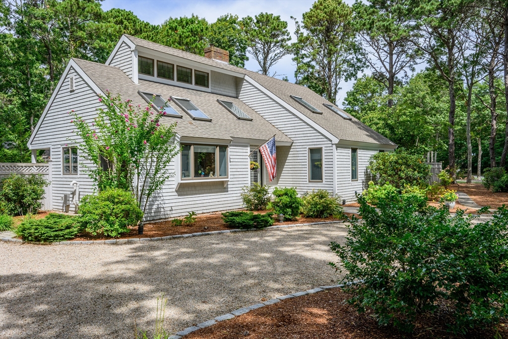 23 Topping Lift Mashpee, MA 02649 - Photo 2 of 42