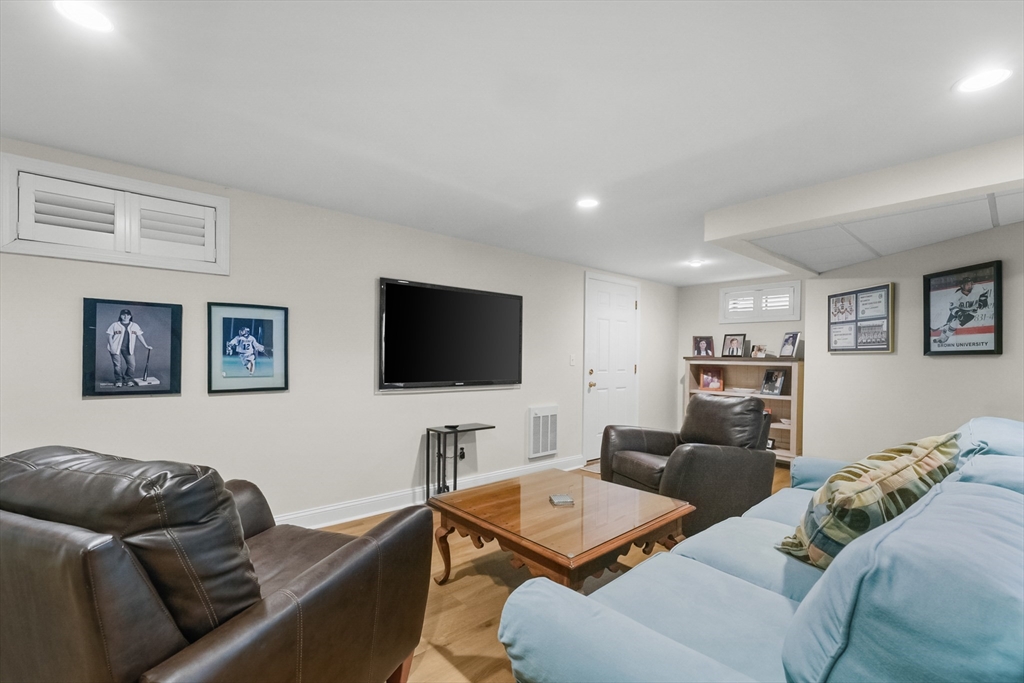 23 Topping Lift Mashpee, MA 02649 - Photo 37 of 42