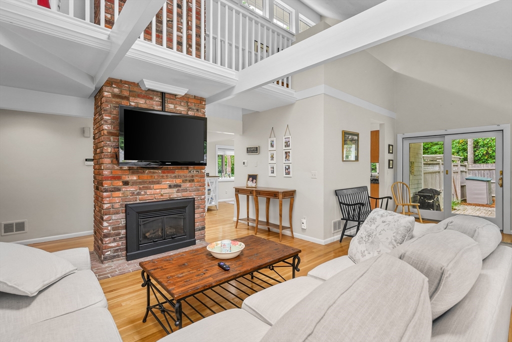 23 Topping Lift Mashpee, MA 02649 - Photo 7 of 42