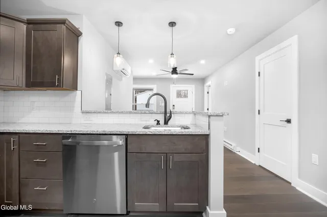 $2,375 | 103 East High Street, Unit 3, Ballston Spa, NY 12020