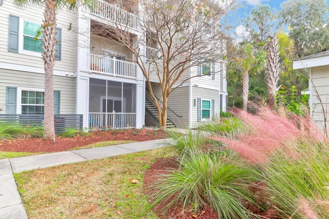 $2,400 | 1300 Park W Boulevard, Unit 716, Mount Pleasant, SC 29466