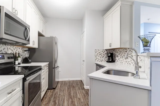 $2,400 | 1300 Park W Boulevard, Unit 716, Mount Pleasant, SC 29466