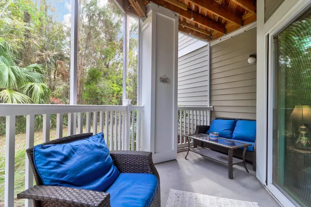 $2,400 | 1300 Park W Boulevard, Unit 716, Mount Pleasant, SC 29466