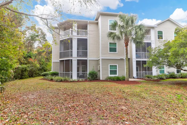 $2,400 | 1300 Park W Boulevard, Unit 716, Mount Pleasant, SC 29466