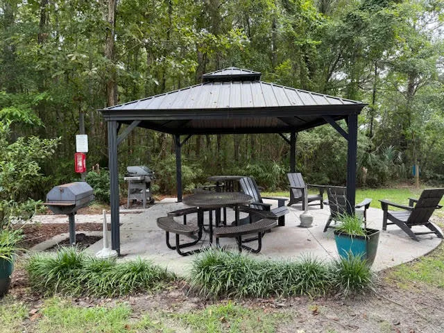 $2,400 | 1300 Park W Boulevard, Unit 716, Mount Pleasant, SC 29466