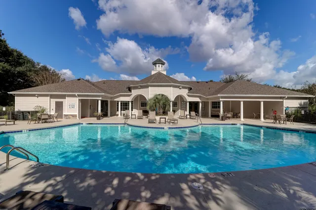 $2,400 | 1300 Park W Boulevard, Unit 716, Mount Pleasant, SC 29466