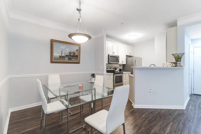 $2,400 | 1300 Park W Boulevard, Unit 716, Mount Pleasant, SC 29466