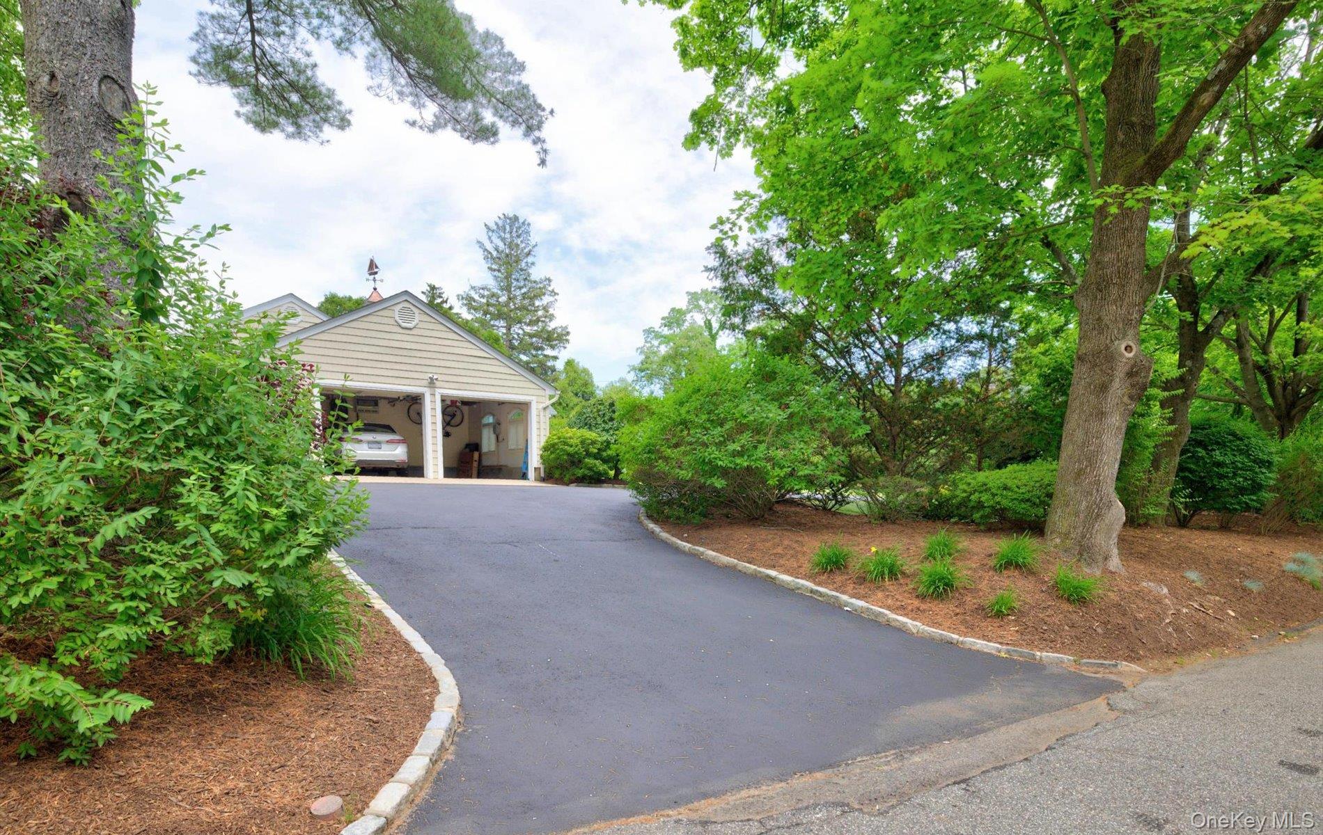 81 Lawrence Hill Road Huntington, NY 11743 - Photo 41 of 42
