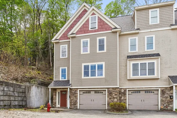 $550,000 | 35 School Street, Unit D, Hudson, MA 01749