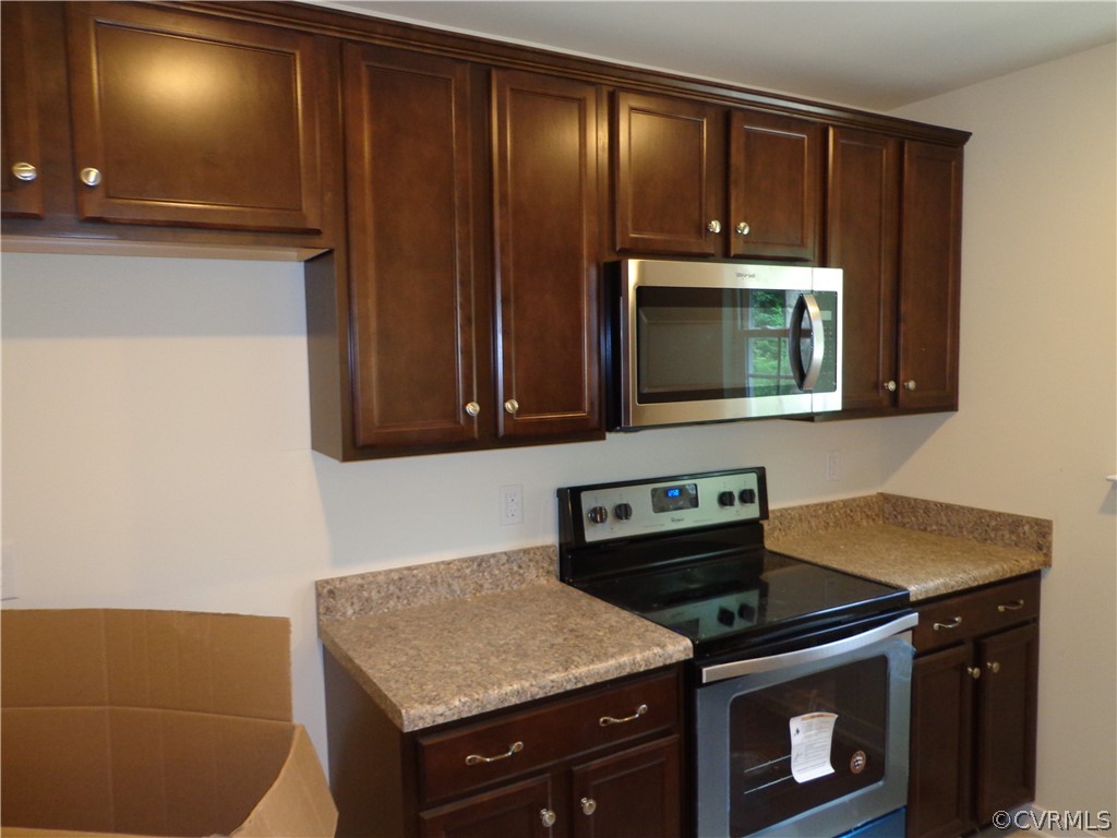 20118 Laurel Road Petersburg, VA 23803 - Photo 3 of 12 Gallery Image 3
