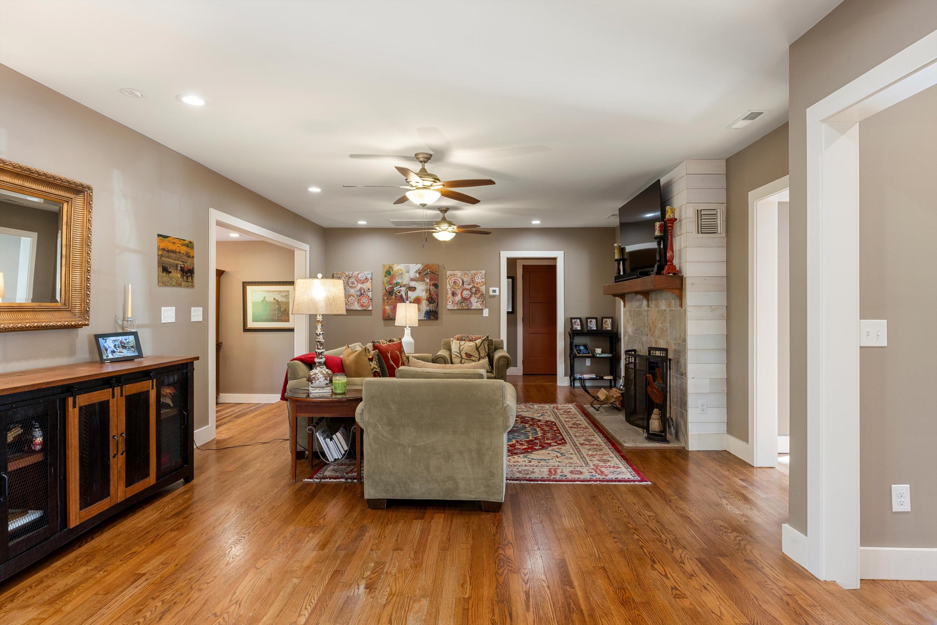 1207 Elfin Road Lookout Mountain, GA 30750 - Photo 11 of 47 30-2M6A0555