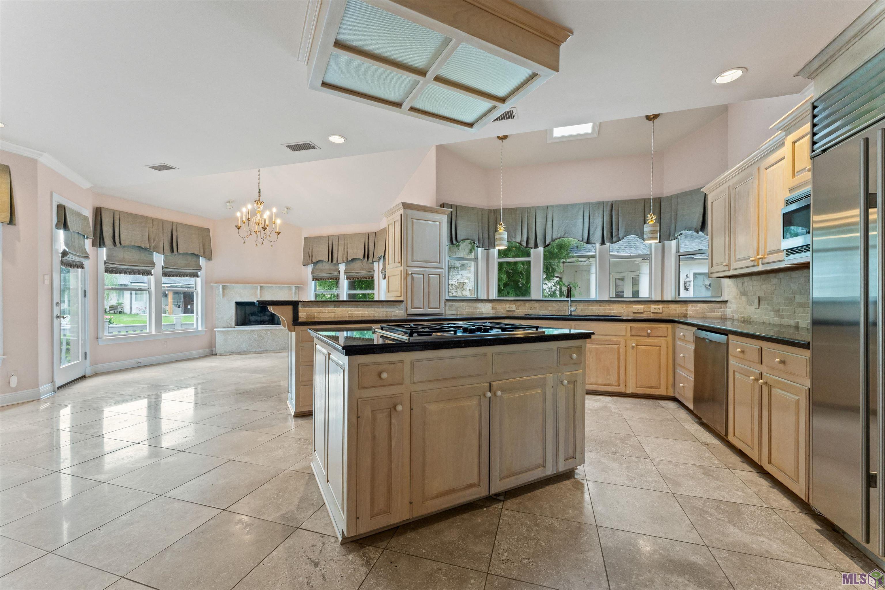 17735 Crossing Boulevard Baton Rouge, LA 70810 - Photo 13 of 54