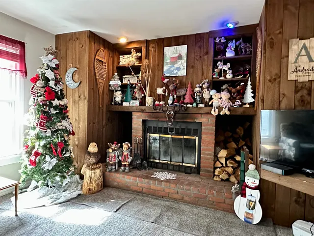 $225,000 | 160 Depot Street, Chester, VT 05143