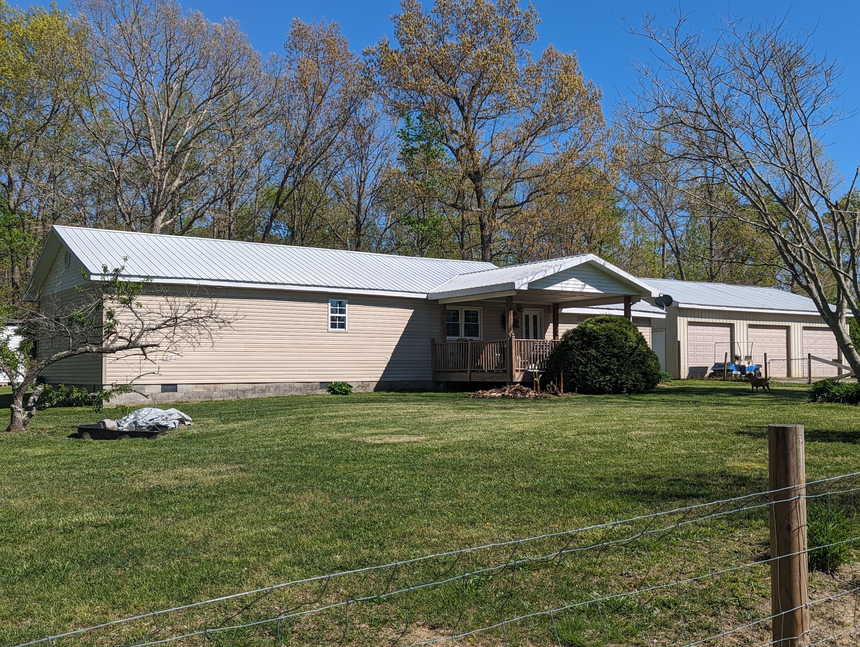 1122 South Begley Road Annville, KY 40402 - Photo 1 of 26 PXL_20240422_203120834.PORTRAIT.ORIGINAL