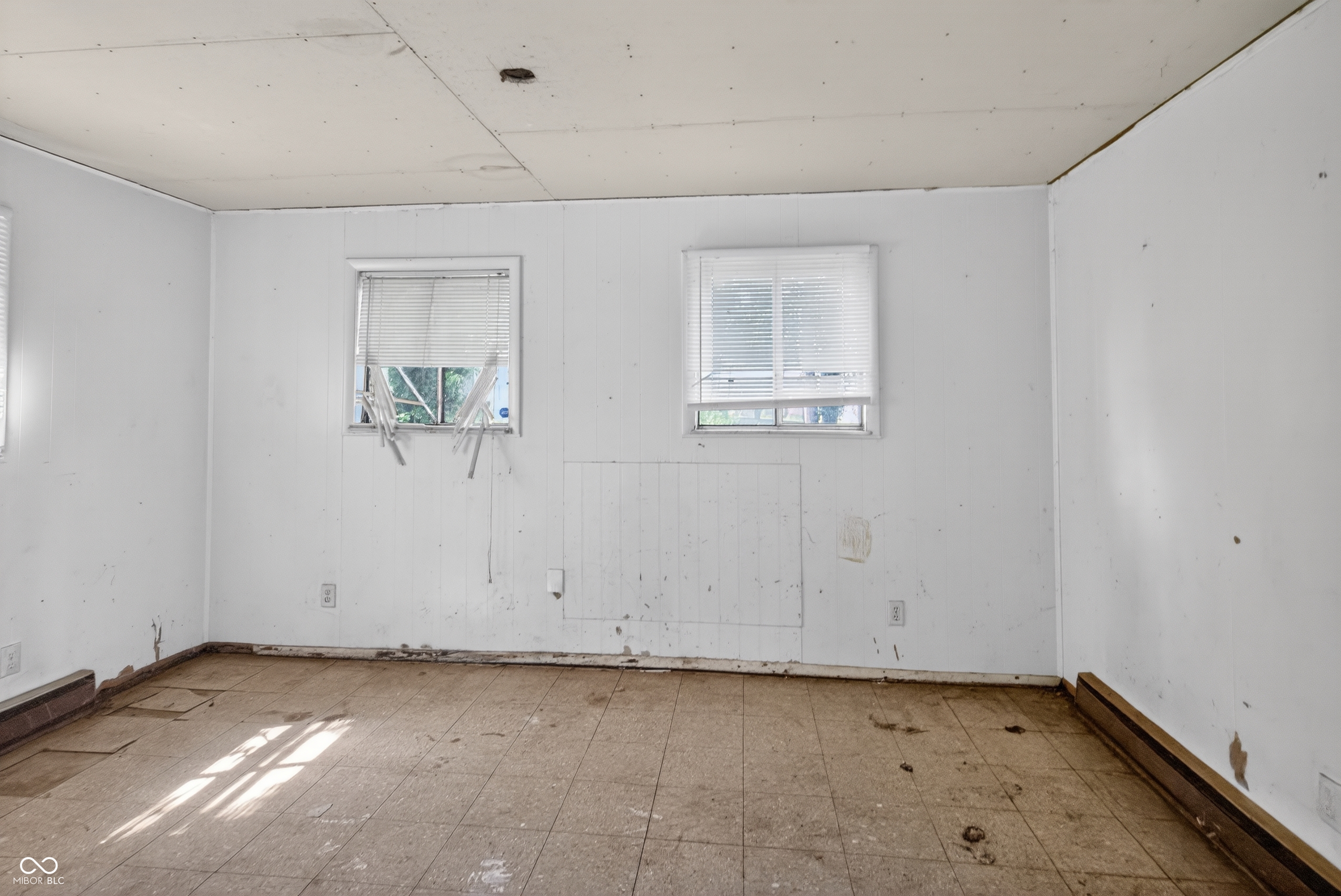 8538 Montery Road Indianapolis, IN 46226 - Photo 10 of 27