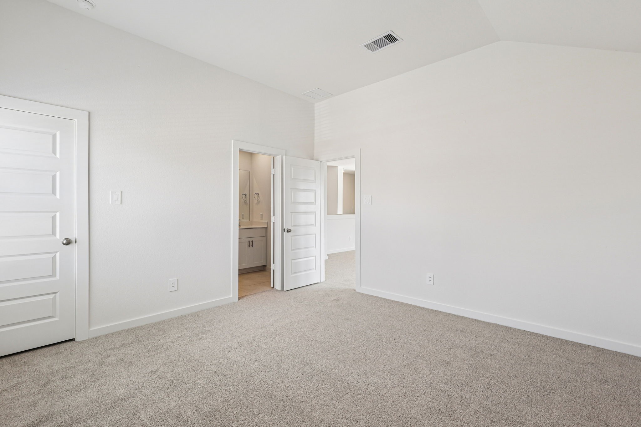 5815 Chamberlain Crossing Rosenberg, TX 77471 - Photo 22 of 35 a view of an empty room