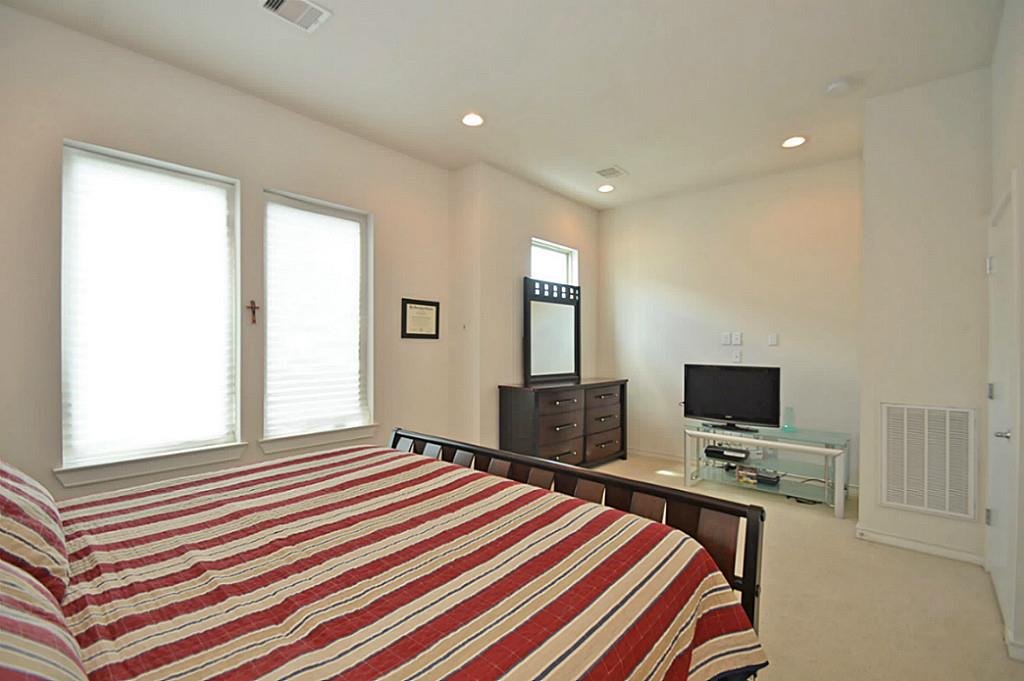 2713 Clay Street Houston, TX 77003 - Photo 16 of 24 Another view of the Master Bedroom.
