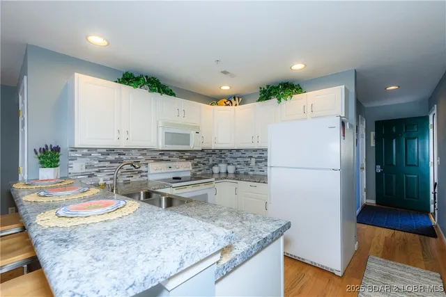 $320,000 | 194 Park Pl Lane, Unit 3G, Kaiser, MO 65047
