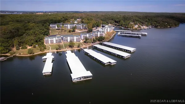 $320,000 | 194 Park Pl Lane, Unit 3G, Kaiser, MO 65047