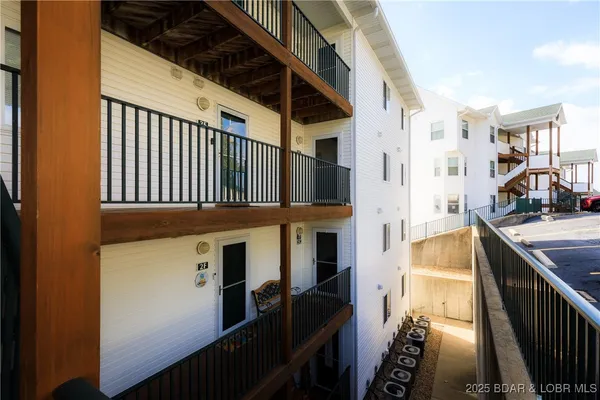 $320,000 | 194 Park Pl Lane, Unit 3G, Kaiser, MO 65047