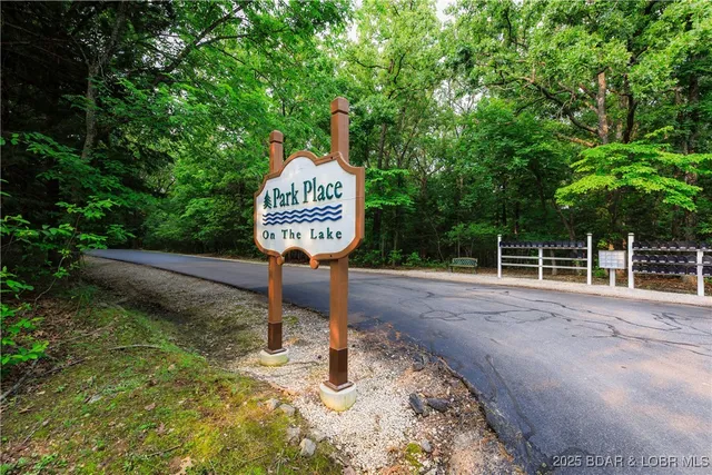 $320,000 | 194 Park Pl Lane, Unit 3G, Kaiser, MO 65047