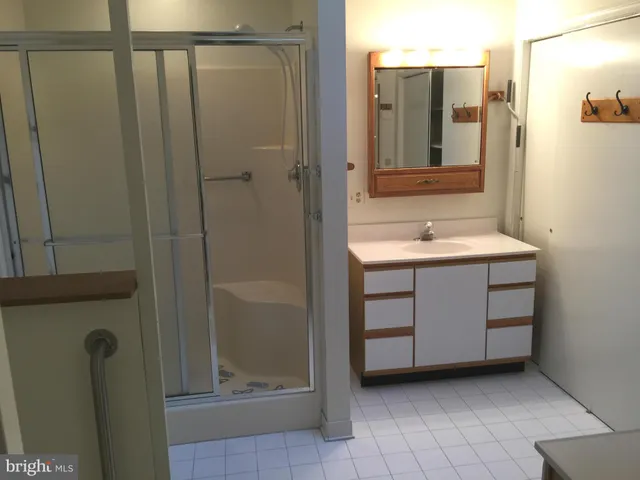 $4,000 | 1 Apricot Court, Gaithersburg, MD 20878