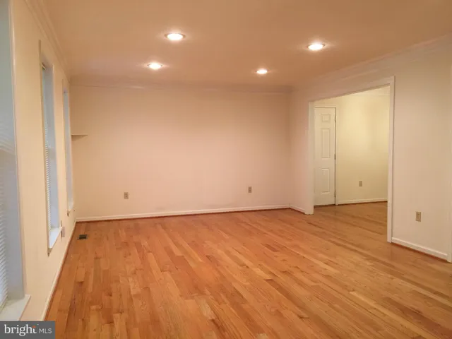 $4,000 | 1 Apricot Court, Gaithersburg, MD 20878