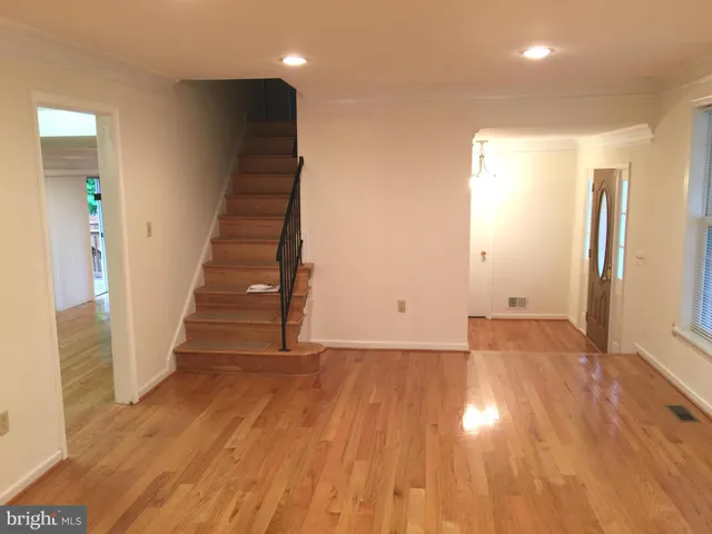 $4,000 | 1 Apricot Court, Gaithersburg, MD 20878